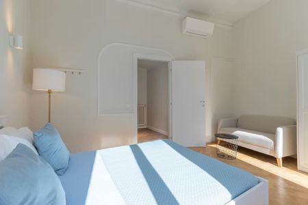 Piazza de Pitti, Florence, Tuscany 50125 - Photo 3