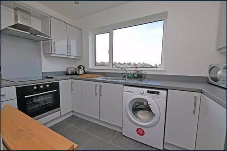 35B Carnbrae Park, Castlereagh, Belfast, BT8 6TP - Photo 3