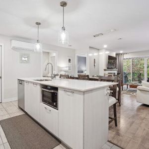 2 CH - 2 SDB - Bromont - $2,025 /mo - Photo 2