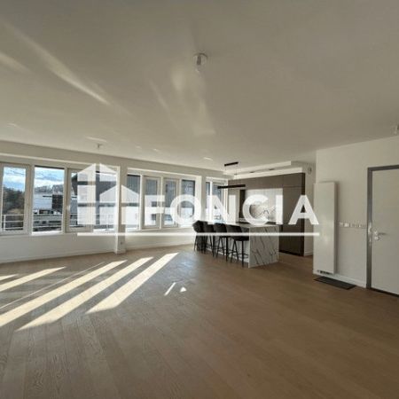 Appartement • Gare - Photo 1