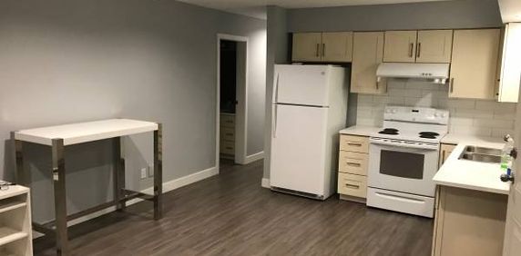 For Rent: 2-Bedroom Apartment in North Burnaby - Photo 2