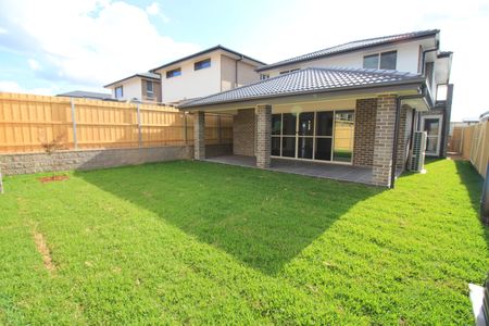 30 Dunlin Circuit, Marsden Park NSW 2765 - Photo 2