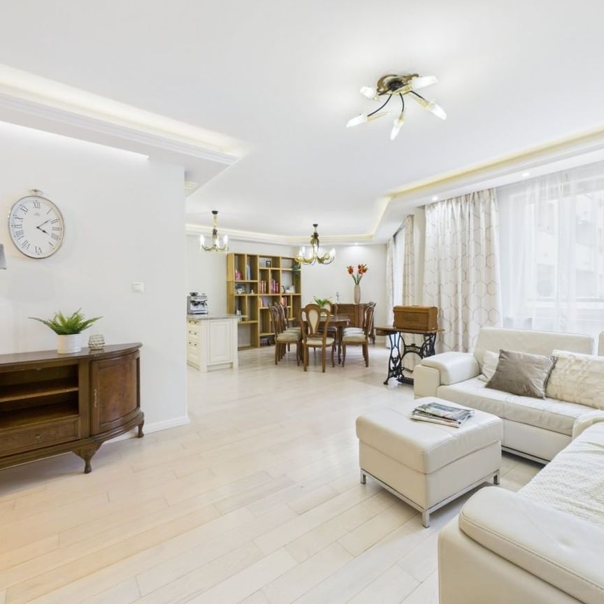 3 pokoje/Metro Wilanowska/garaż i basen w cenie 77.74 m² - Photo 1