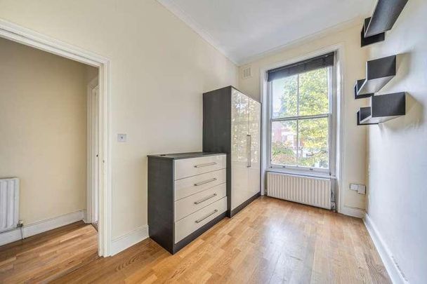St. Quintin Avenue, North Kensington, W10 - Photo 1
