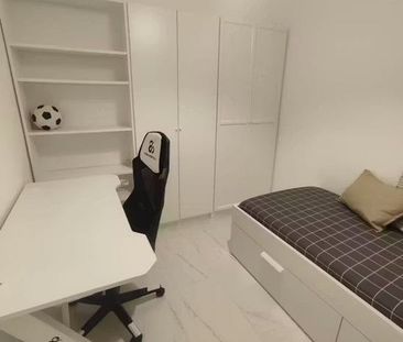 Carrer dAragó, Barcelona, Catalonia 08026 - Photo 3