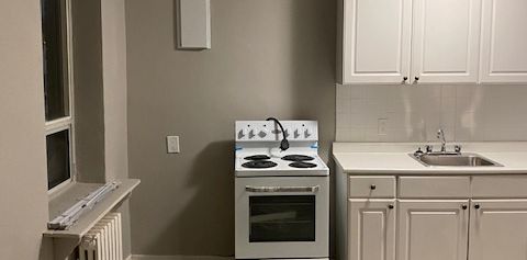 One Bedroom Apartment - Photo 2