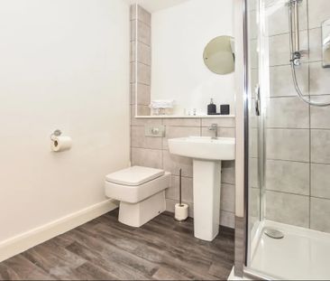 2 bedroom apartment to rent - Photo 3