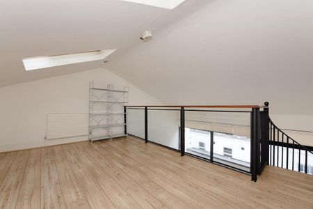 2 bedroom in Paddington - Photo 5