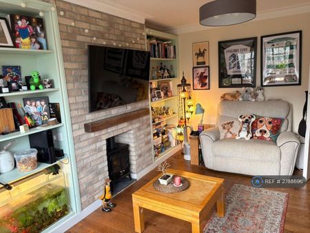 2 bedroom flat to rent - Photo 2