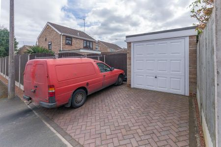 3 bedroom detached house to rent - Photo 4