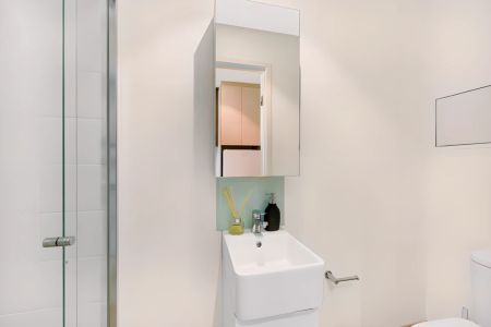 Signature Studio Apartment - Photo 4