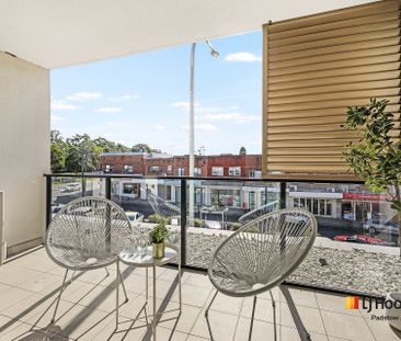 Stylish & Convenient Apartment Living - Photo 1