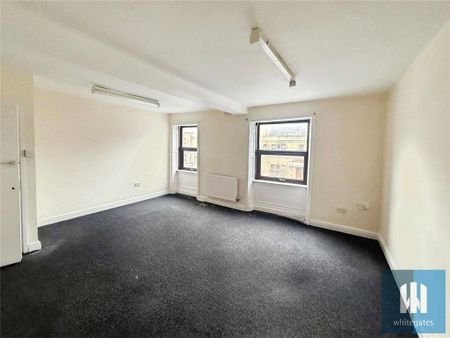 3 bedroom apartment to rent - Photo 4