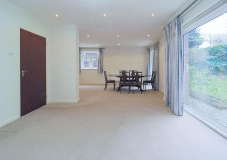 5 bedroom detached house to rent - Photo 3