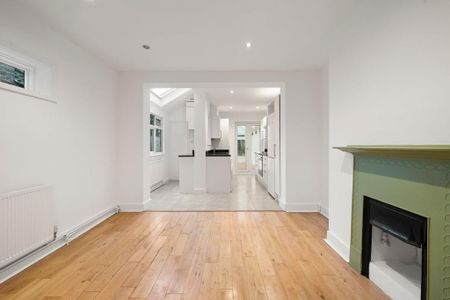 2 bedroom semi-detached house to rent - Photo 2