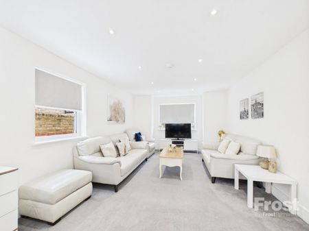 Britwell Road, Burnham, Bucks,SL1 - Photo 2