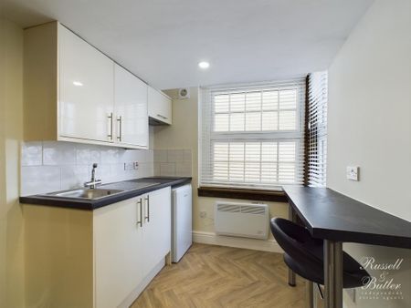 Studio to rent - Photo 5