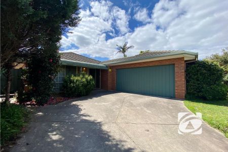 HOME IN OATLANDS ESTATE - Photo 5