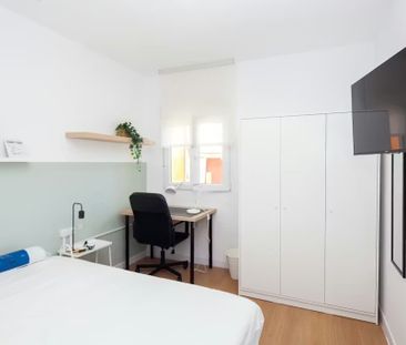 Carrer de l'Orient, Valencia, Valencian Community 46004 - Photo 4