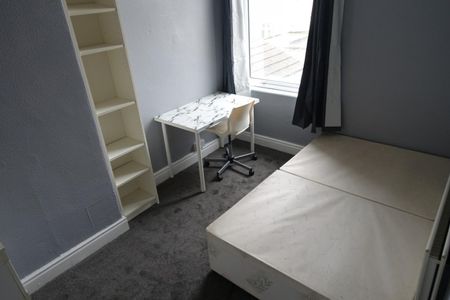 2 bedroom House To Let - Photo 5