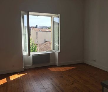 Location Appartement 2 pièces 35m² POITIERS 86000 - Photo 1