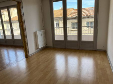 Location appartement 2 pièces 50 m² à Aubenas (07200) - Photo 2