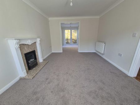 5 bedroom detached house to rent - Photo 2