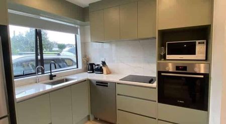 Beautiful Modern Townhouse with Great Location - Photo 3