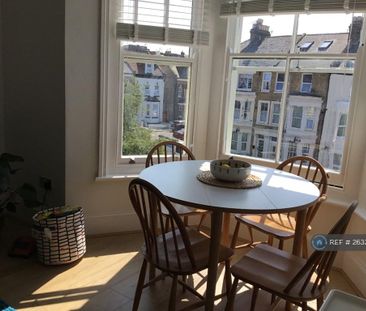 2 bedroom flat to rent - Photo 3