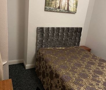 Room in a Shared House, Fosse Road South, LE3 - Photo 3