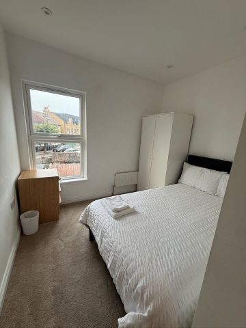 Room in a Shared House, Stuart Road, CR7 - Photo 2