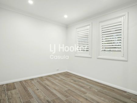 Spacious Home - Photo 4