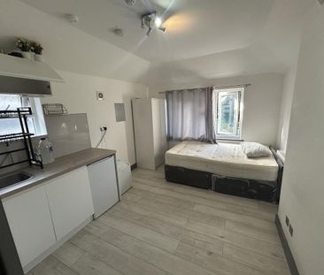 Studio to rent - Photo 4