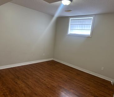 For Lease - 337 ORVIS Crescent, Shelburne, Ontario - Photo 2