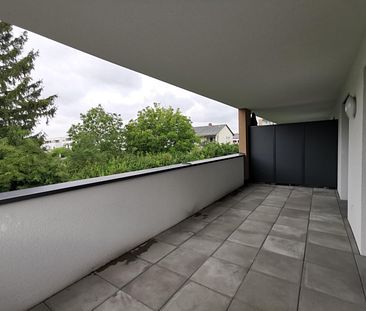 Neuwertige ruhige 2-Zimmer-Wohnung mit Balkon und Tiefgaragenparkplatz - Photo 1