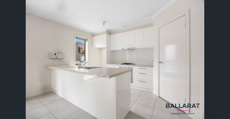 Well Presented Two Bedroom, Two Bathroom Unit in Ballarat North - Photo 5