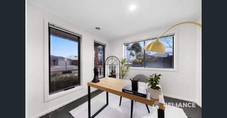 Family home in prime location! - Photo 3