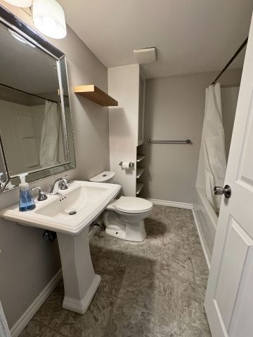 For Lease - 60 Gibbard Crescent, Collingwood, Ontario - Photo 2