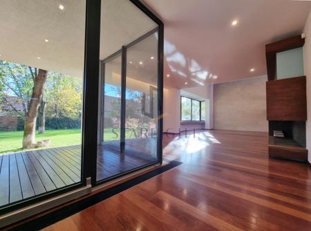 Family-sized 4 bedroom modern villa & epic garden For Rent - Fotografie 3