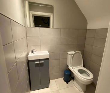 Joyful House Share in Brighton Room 1 - Photo 5