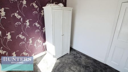 4 bedroom House To Let - Photo 4