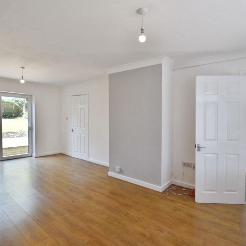 4 bedroom House To Let - Photo 1