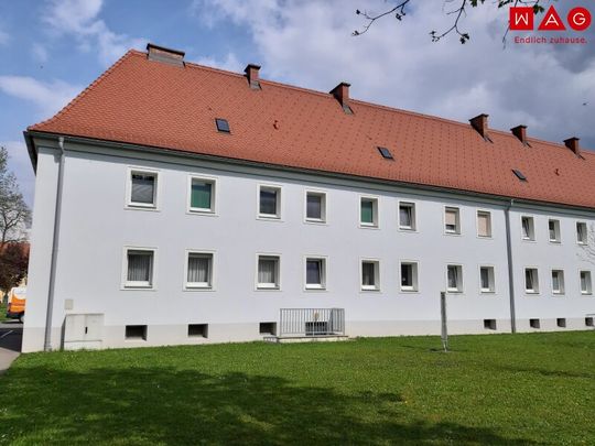 Diese Wohnung überzeugt mit stilvoller Sanierung; ebenerdige Dusche, hochwertige Böden und praktischer Grundriss - perfekt für Paare oder kleine Familien! - Photo 1
