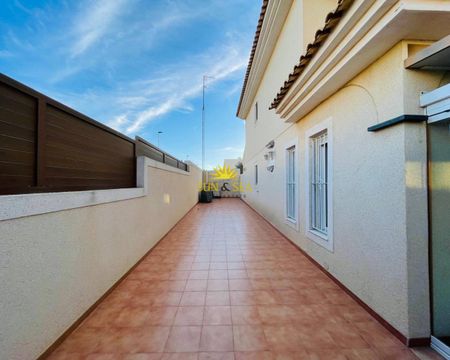 TOWNHOUSE FOR RENT – 3 BEDROOMS AND 2 BATHROOMS IN SAN JAVIER, MURCIA - Photo 5