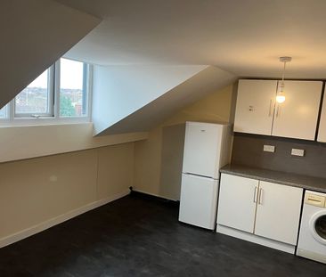 1 Bed Flat, Lady Pit Lane, LS11 - Photo 1