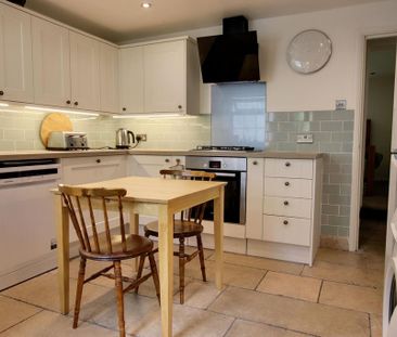 3 bedroom terraced house to rent - Photo 5