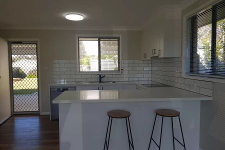 Family Living - Photo 3