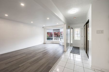 For Lease - 132 Meadowbank Road, Toronto, Ontario - Photo 5