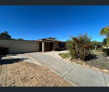 4 Manbari Crescent, Wanneroo, WA 6065 - Photo 5