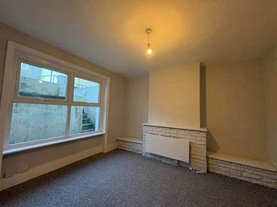 Caledonian Road, Brighton, BN2 - Photo 1